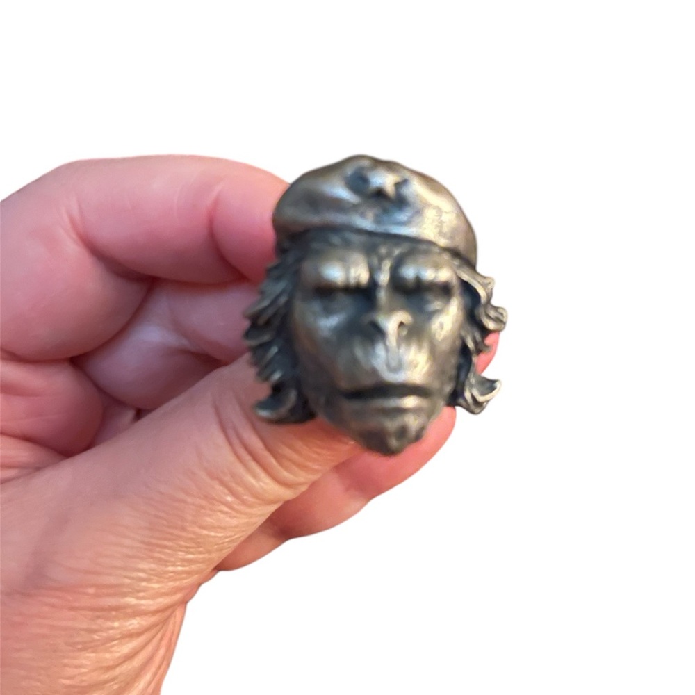 SURR GUERILLA RING SIZE 9.5 
ANTIQUE 
UNISEX